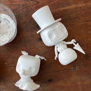 2 Funko Pop w: DIY Set character Snow Globes